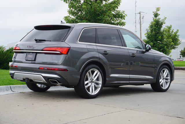 new 2025 Audi Q7 car, priced at $73,295