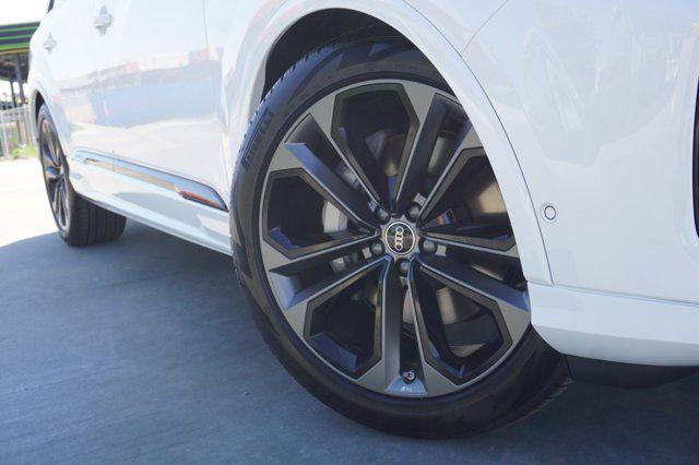 new 2026 Audi Q7 car, priced at $77,295