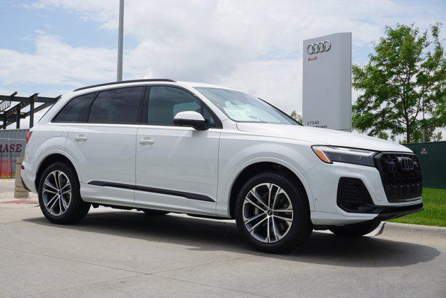new 2025 Audi Q7 car, priced at $68,345