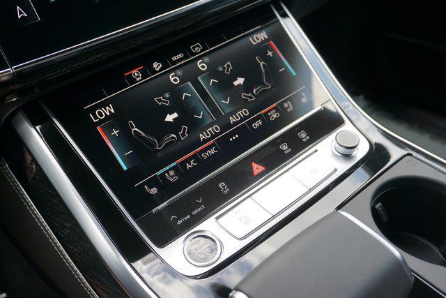new 2025 Audi Q7 car, priced at $72,795