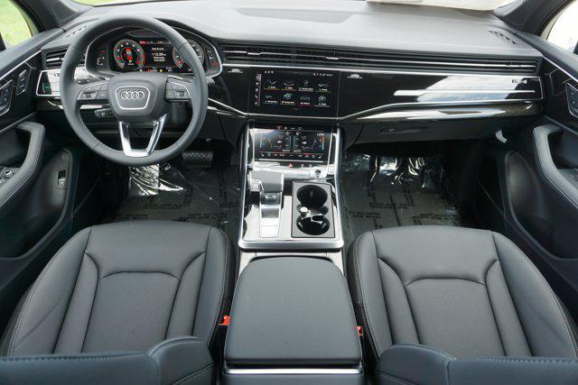 new 2025 Audi Q7 car, priced at $72,795