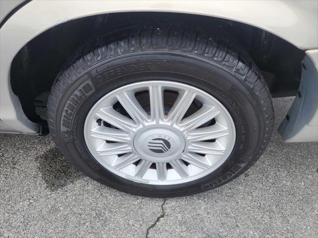 used 2009 Mercury Grand Marquis car, priced at $7,950