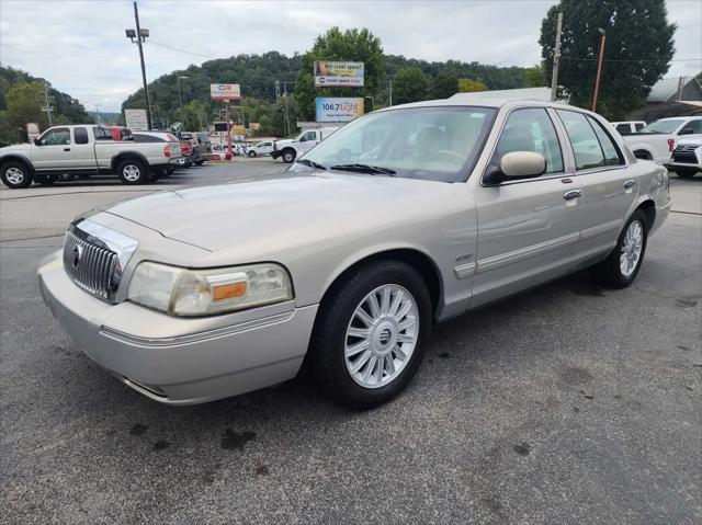 used 2009 Mercury Grand Marquis car, priced at $7,950