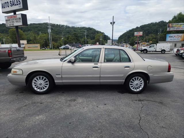 used 2009 Mercury Grand Marquis car, priced at $7,950