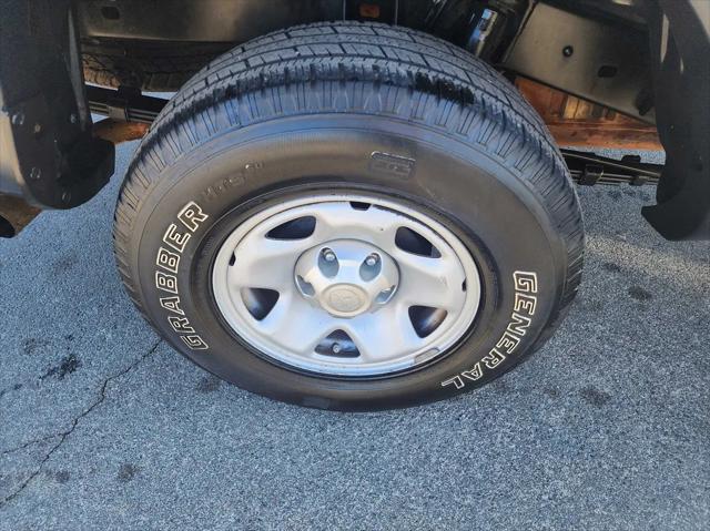 used 2006 Toyota Tacoma car, priced at $11,950