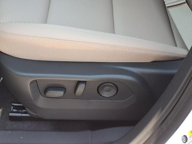 new 2025 Buick Envision car, priced at $38,245