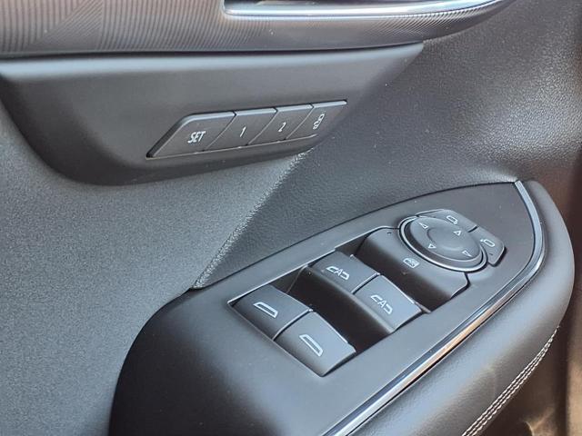 new 2025 Buick Envision car, priced at $39,945