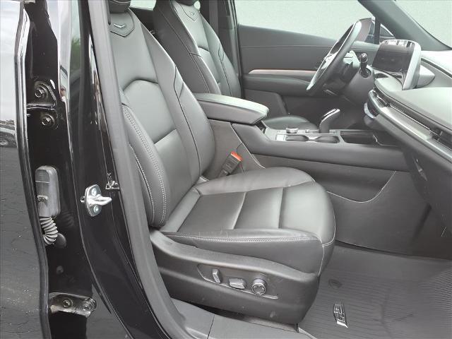 used 2025 Cadillac XT4 car, priced at $38,950