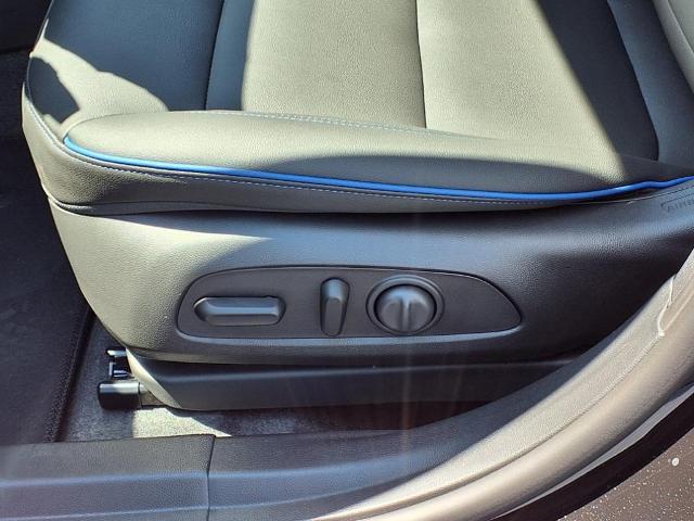 new 2025 Buick Envista car, priced at $28,720