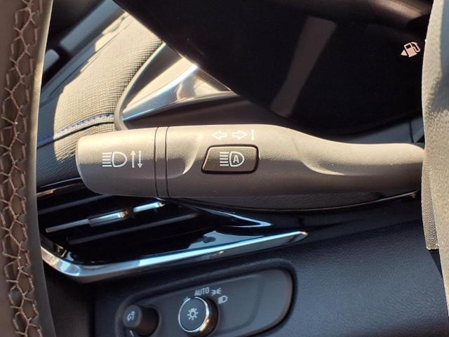 new 2025 Buick Envista car, priced at $28,720