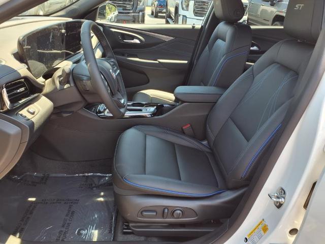 new 2025 Buick Envista car, priced at $28,570