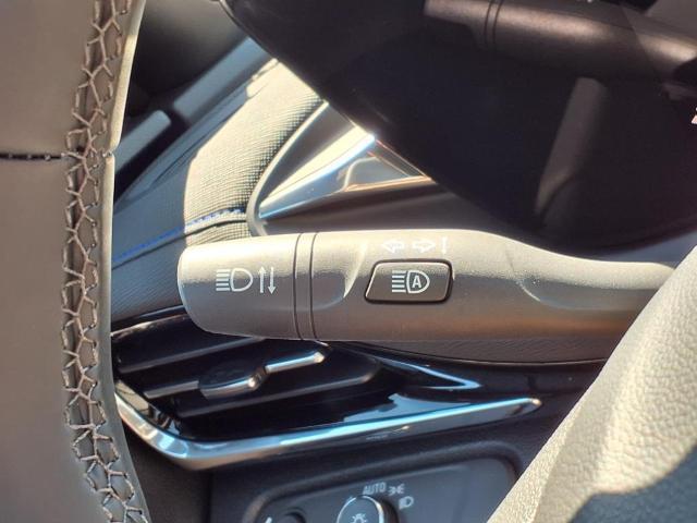 new 2025 Buick Envista car, priced at $28,720