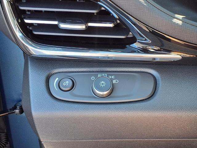 new 2025 Buick Envista car, priced at $28,720