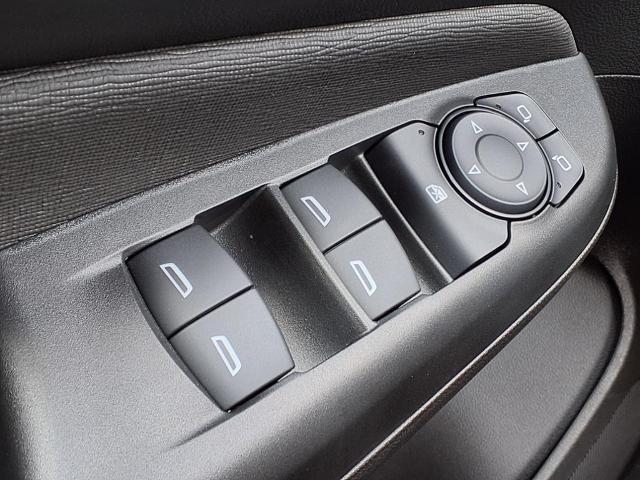 new 2025 Buick Envista car, priced at $25,207