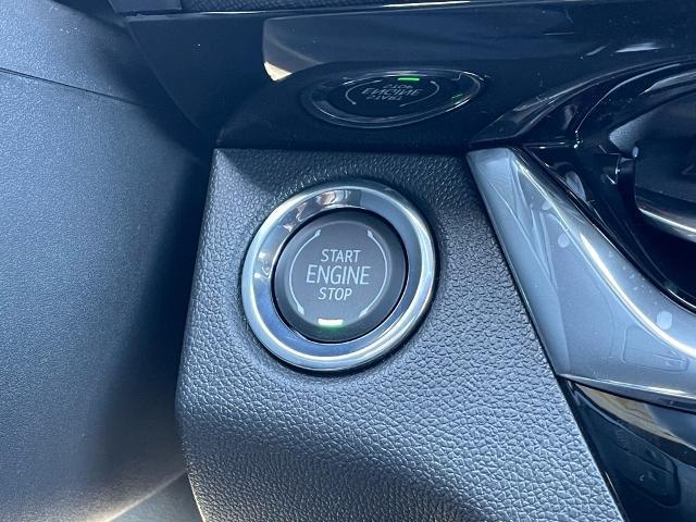 new 2025 Buick Envista car, priced at $27,075