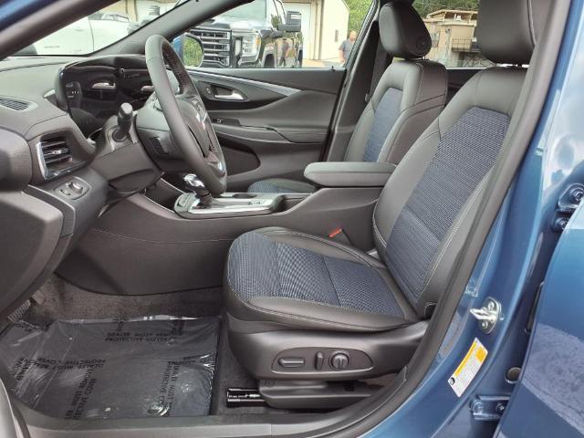 new 2025 Buick Envista car, priced at $26,475