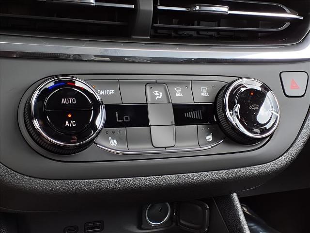 new 2025 Buick Envista car, priced at $25,206