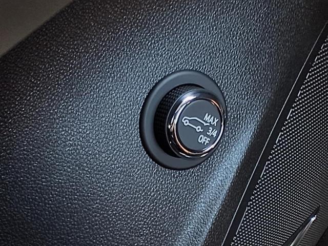 new 2025 Buick Envision car, priced at $39,212