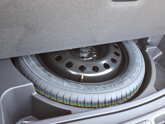 new 2025 Buick Envision car, priced at $39,212