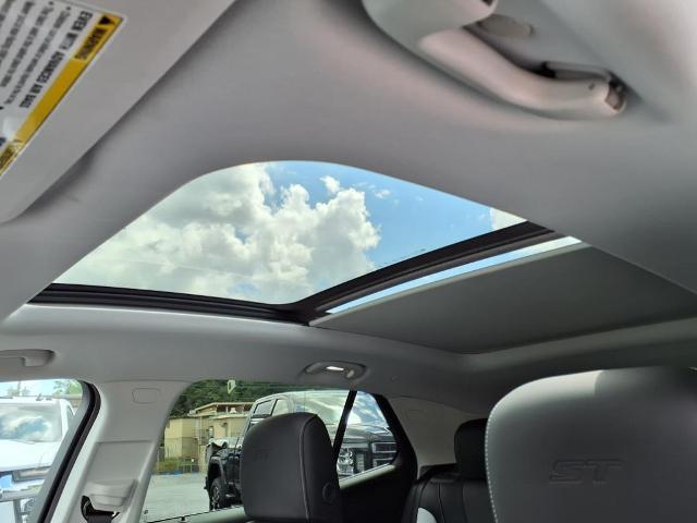 new 2025 Buick Envision car, priced at $42,535