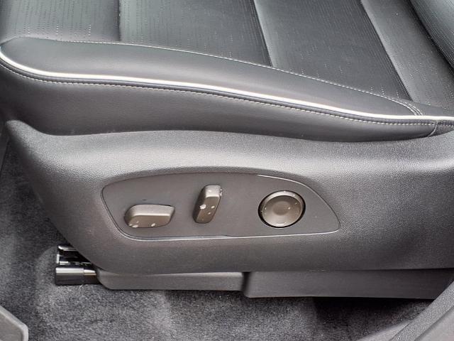 used 2025 Buick Enclave car, priced at $48,900