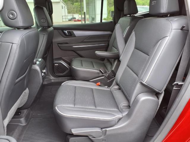 used 2025 Buick Enclave car, priced at $48,900
