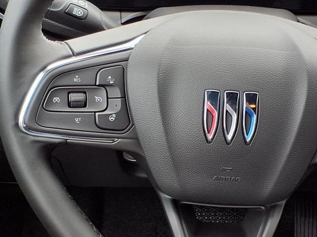 new 2025 Buick Envista car, priced at $29,770