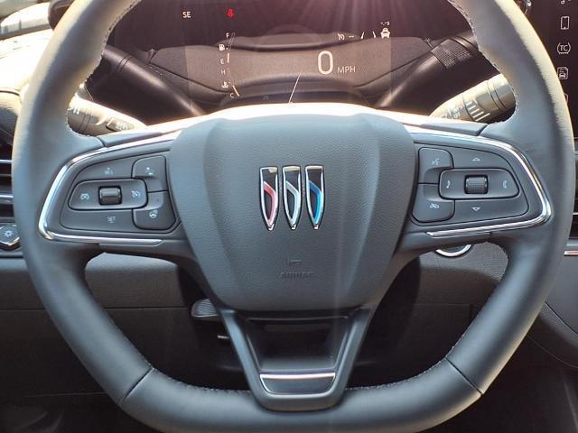 new 2025 Buick Envista car, priced at $24,718