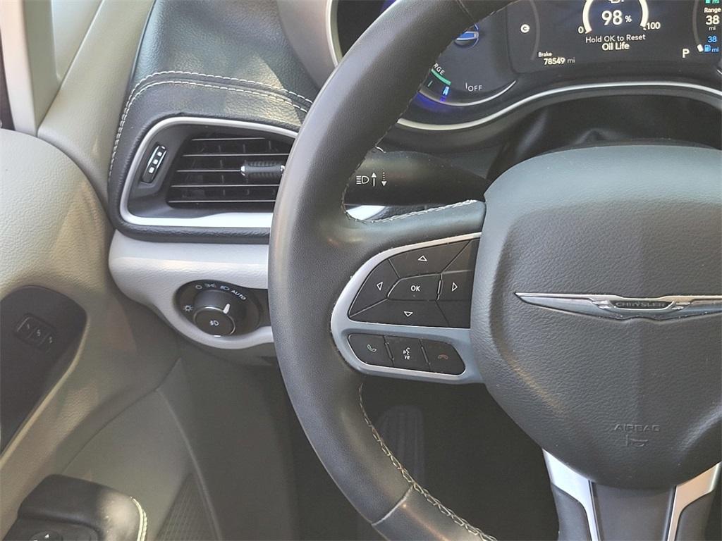 used 2022 Chrysler Pacifica Hybrid car, priced at $23,995