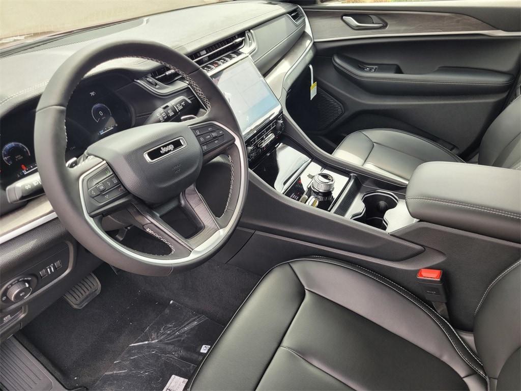 new 2025 Jeep Grand Cherokee L car, priced at $53,215