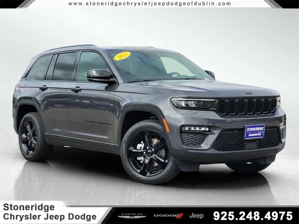 new 2025 Jeep Grand Cherokee car, priced at $53,730