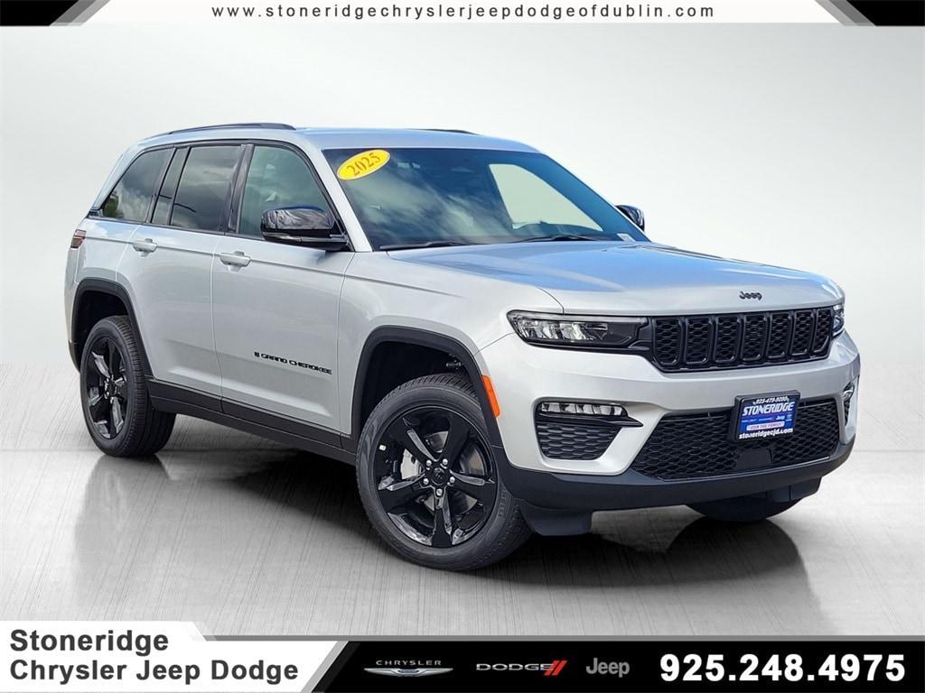 new 2025 Jeep Grand Cherokee car, priced at $51,215