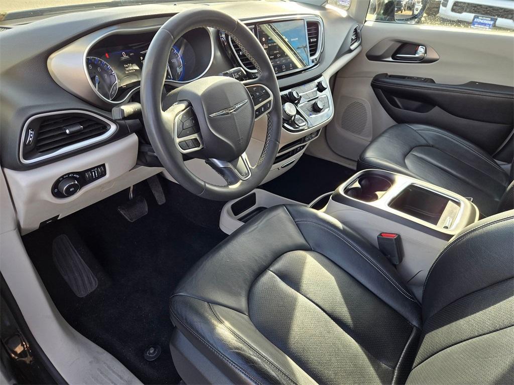 used 2022 Chrysler Pacifica car, priced at $25,394