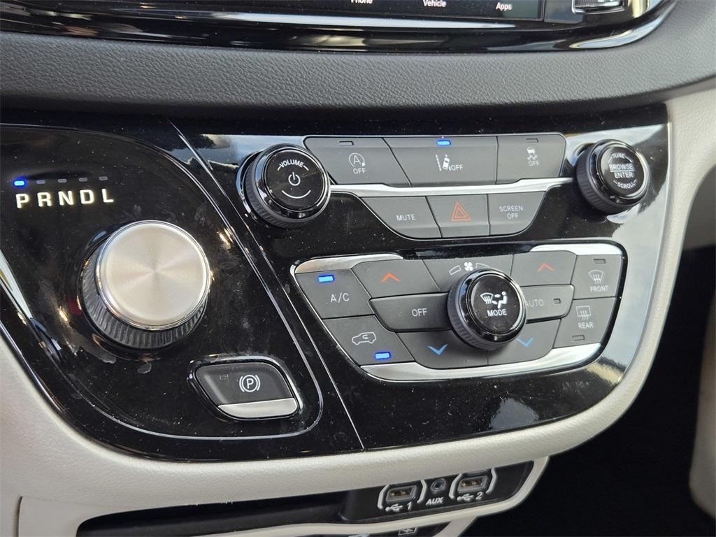 used 2022 Chrysler Pacifica car, priced at $25,394