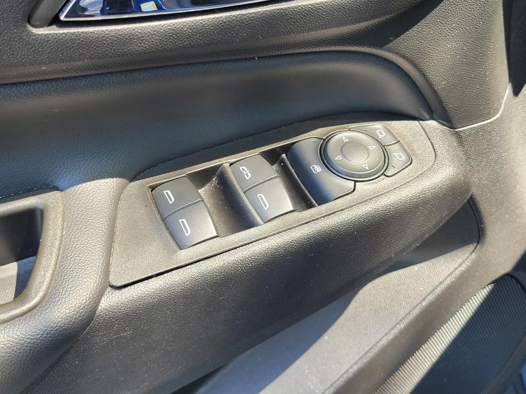 used 2023 Chevrolet Equinox car, priced at $22,449
