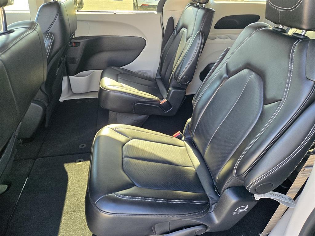 used 2024 Chrysler Pacifica car, priced at $36,809