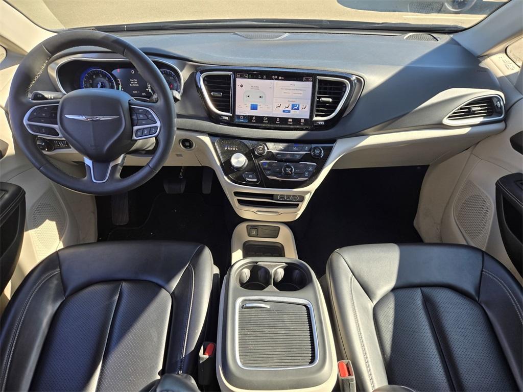 used 2024 Chrysler Pacifica car, priced at $36,809