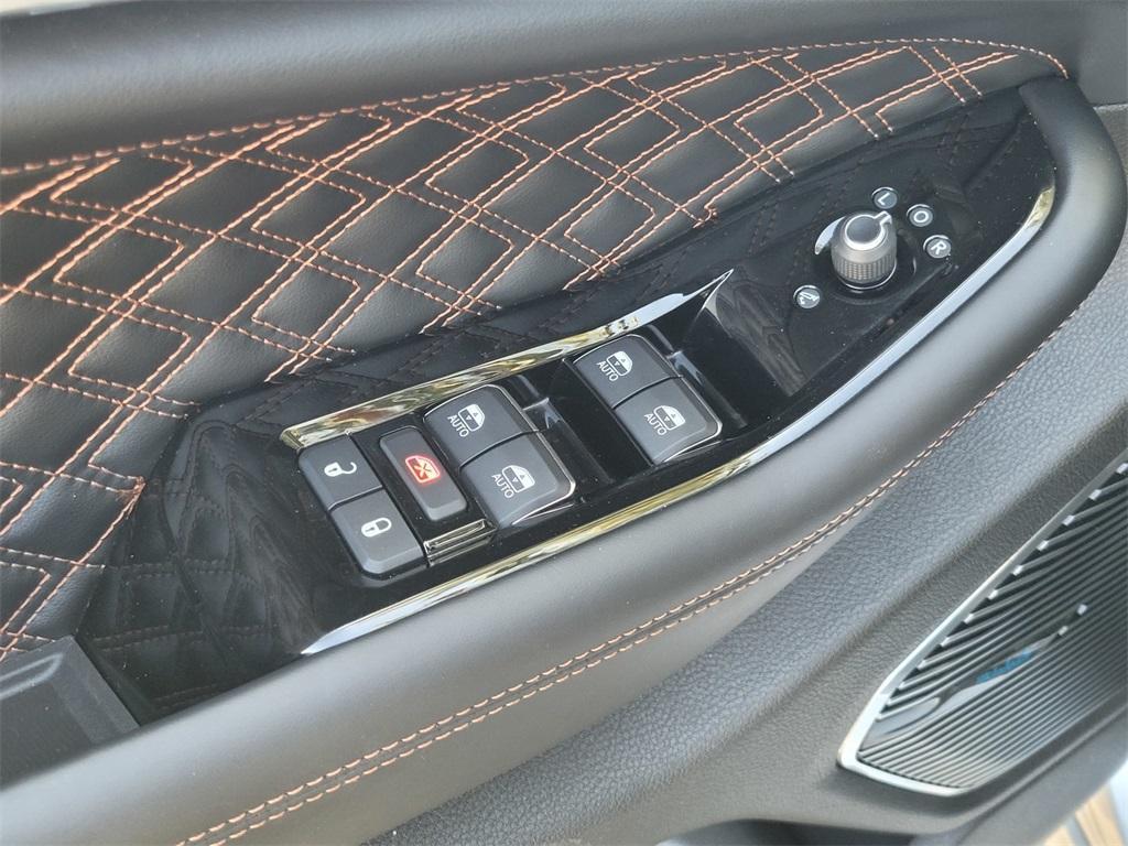 used 2022 Jeep Grand Cherokee car, priced at $49,888