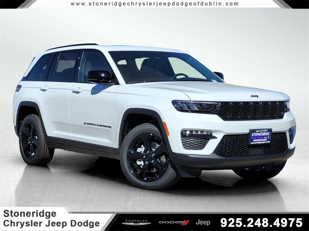 new 2025 Jeep Grand Cherokee car, priced at $53,135