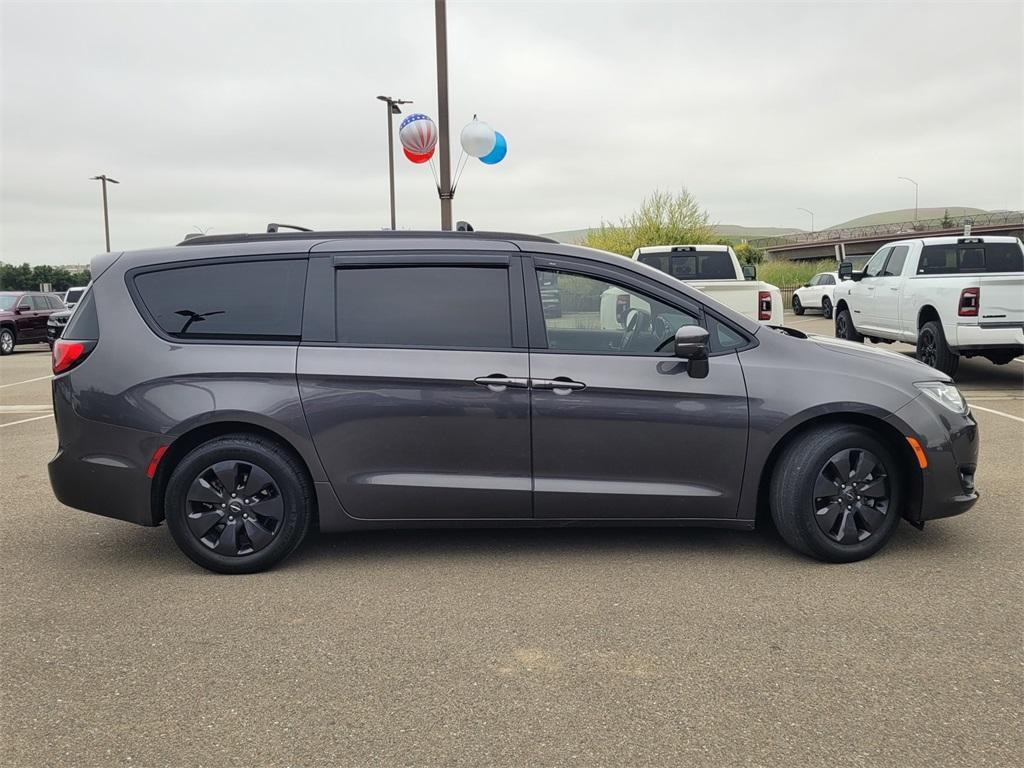 used 2020 Chrysler Pacifica Hybrid car, priced at $29,249
