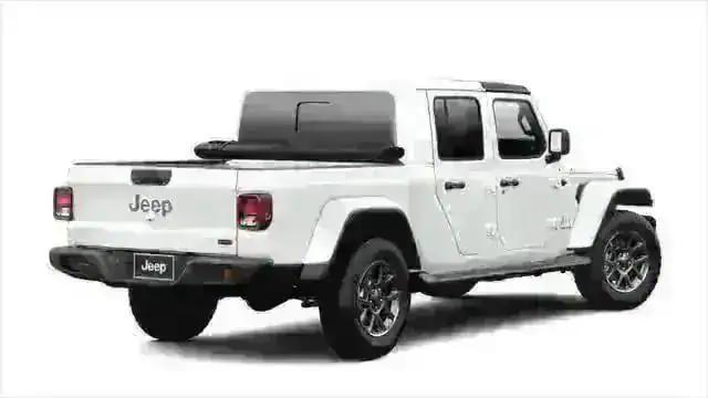 new 2022 Jeep Gladiator car, priced at $46,995