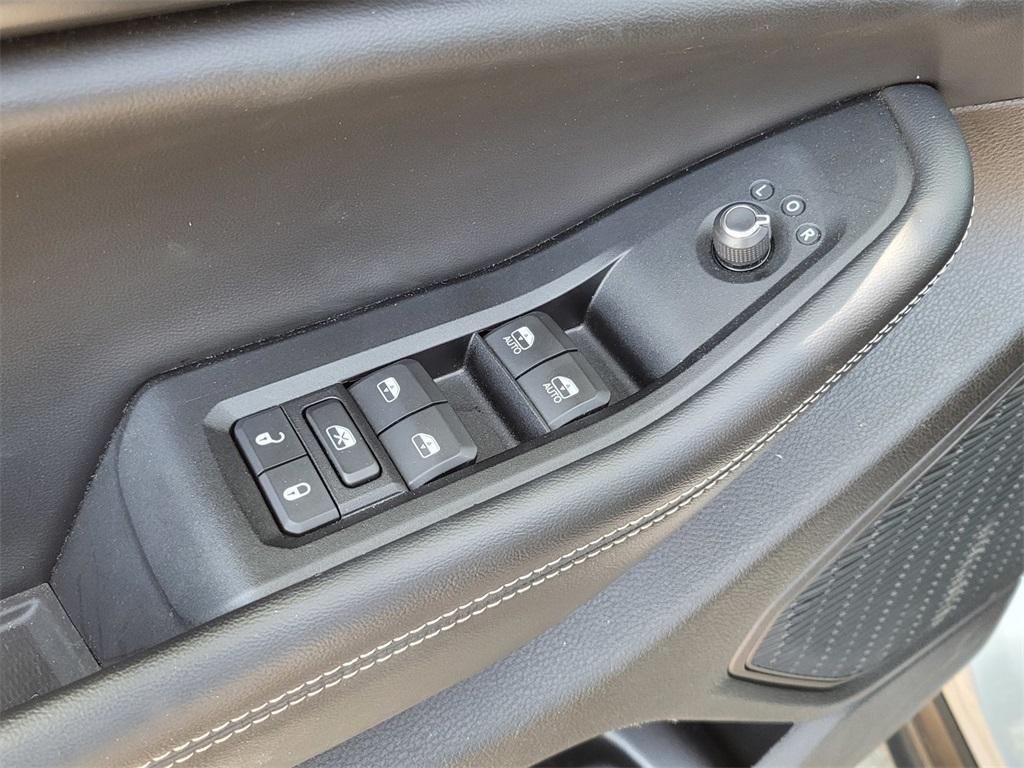 used 2023 Jeep Grand Cherokee L car, priced at $30,891