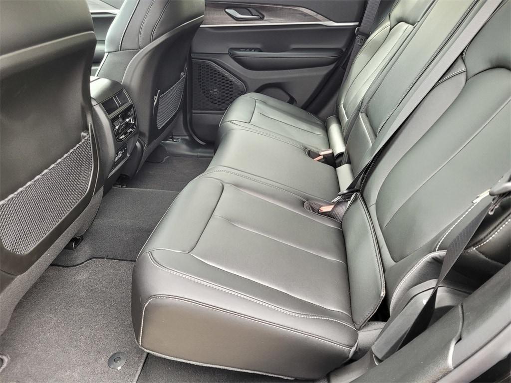 new 2025 Jeep Grand Cherokee car, priced at $46,288