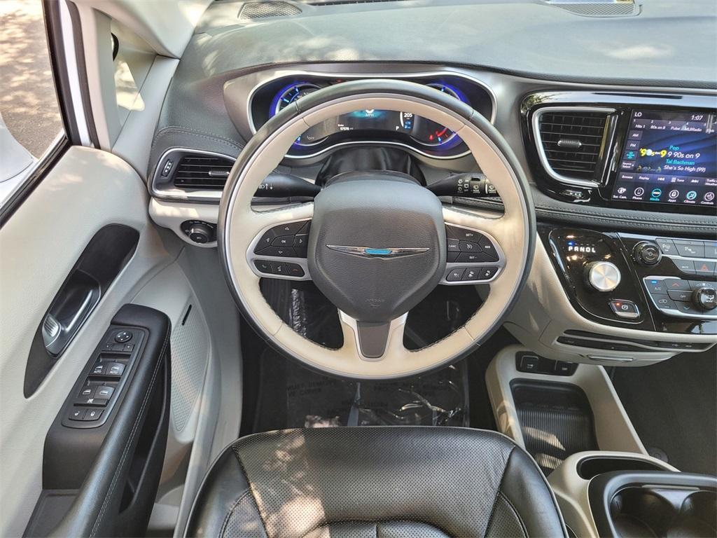 used 2018 Chrysler Pacifica Hybrid car, priced at $22,399