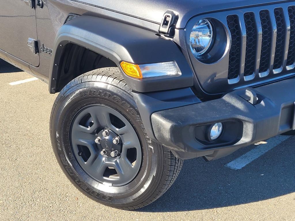 used 2022 Jeep Gladiator car, priced at $32,488