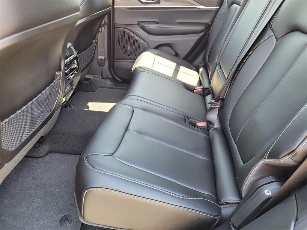 new 2025 Jeep Grand Cherokee car, priced at $51,215