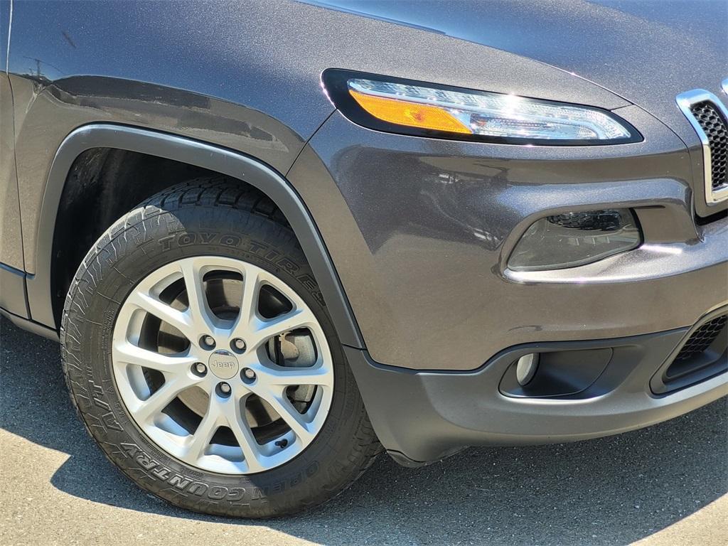 used 2018 Jeep Cherokee car, priced at $17,449