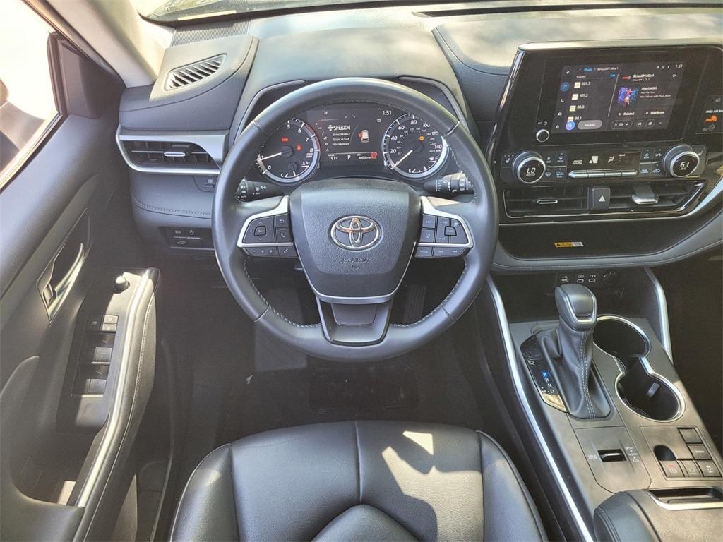 used 2024 Toyota Highlander car, priced at $39,955