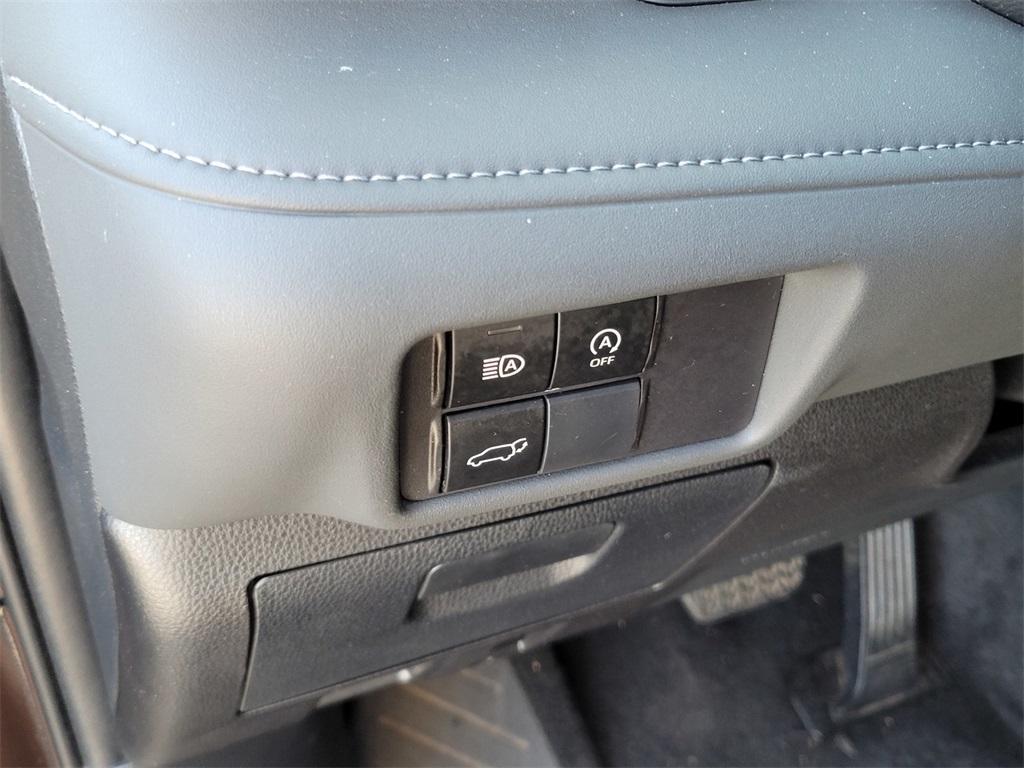 used 2024 Toyota Highlander car, priced at $39,955