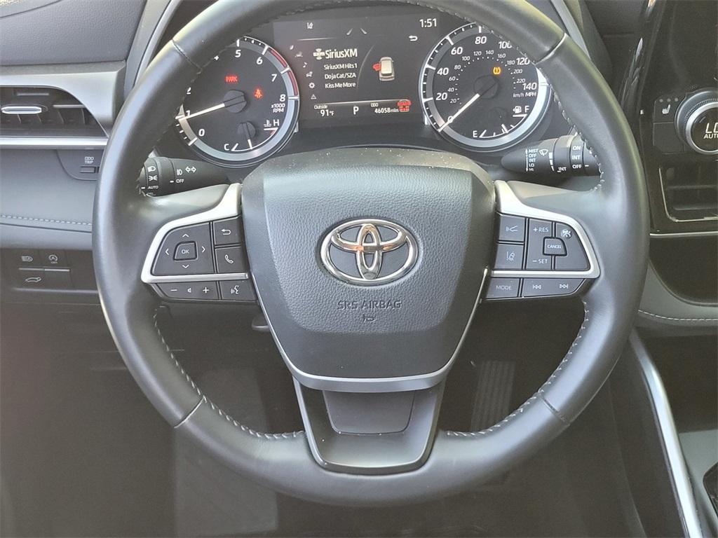 used 2024 Toyota Highlander car, priced at $39,955